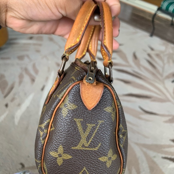 🚫SOLD ON Ⓜ️🚫✨Lv mini speedy bag - Picture 6 of 13